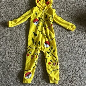 Pokemon Yellow Pikachu Kids Footie Onesie, size 4/5